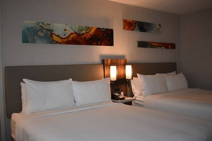 Room 16 of 73