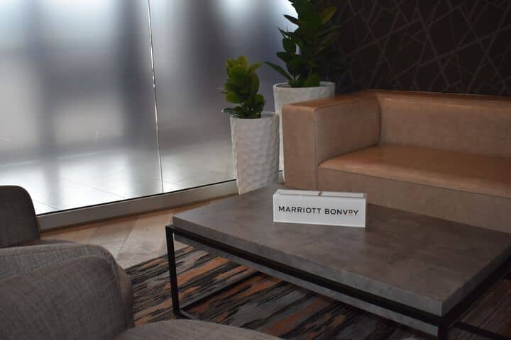 Lounge 67 of 73