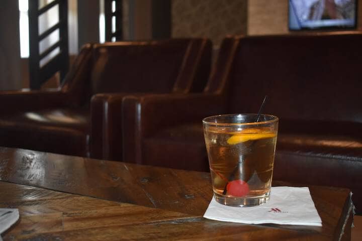 Lounge 65 of 73