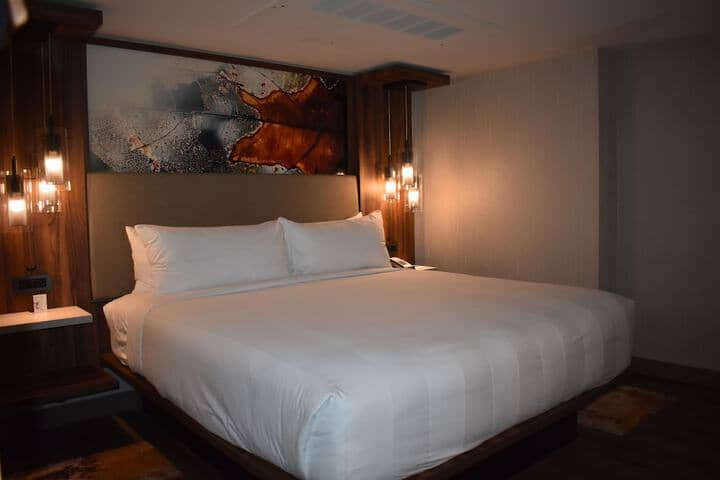 Room 17 of 73